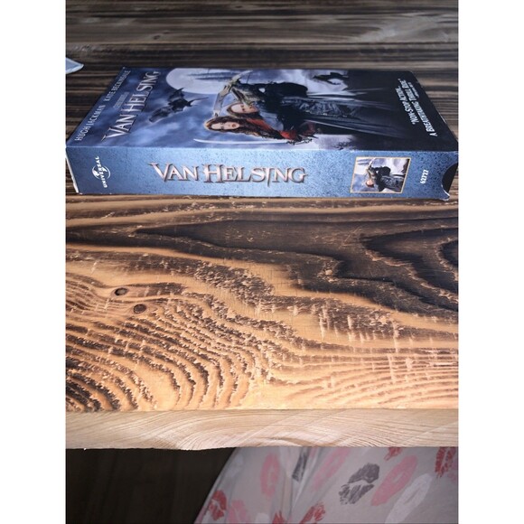 Van Helsing (VHS) starring Hugh Jackman .Not Tested !!! - Picture 2 of 7